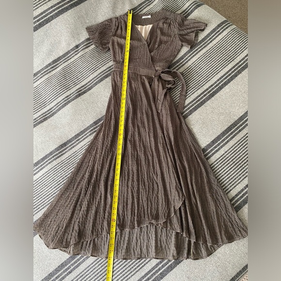Mod Ref Brown gingham wrap dress size medium - Picture 15 of 16